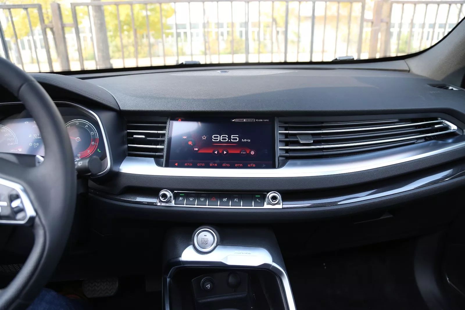 一分钟就卖了十几台车,一分钟就卖了10几部车