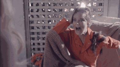 美颜相机都遮不住皱纹了,美颜相机美颜总掉怎么回事