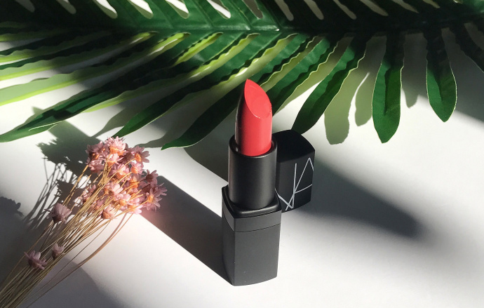 不知道给女朋友买什么色号的口红,直男必备口红100款