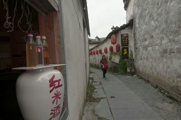 西递附近最著名的景点,西递村美丽的风景