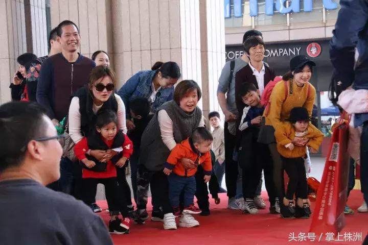 足球要从娃娃抓起宣传图,足球要从娃娃抓起图片