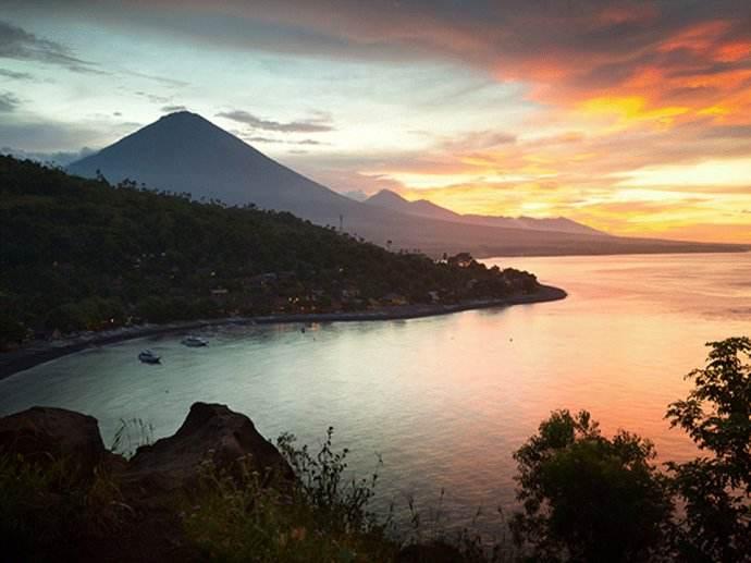 对不起，我出国旅游不是为了帮你代购！