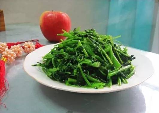 开春挖野菜教你轻松识别18种野菜,您知道春季最养肝护肝的野菜吗