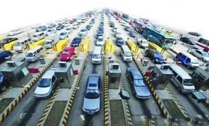 高速连环追尾是如何发生的,高速交警的救命忠告