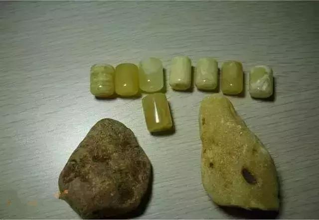 100年老蜜蜡真假鉴别,琥珀坊蜜蜡真假对比图