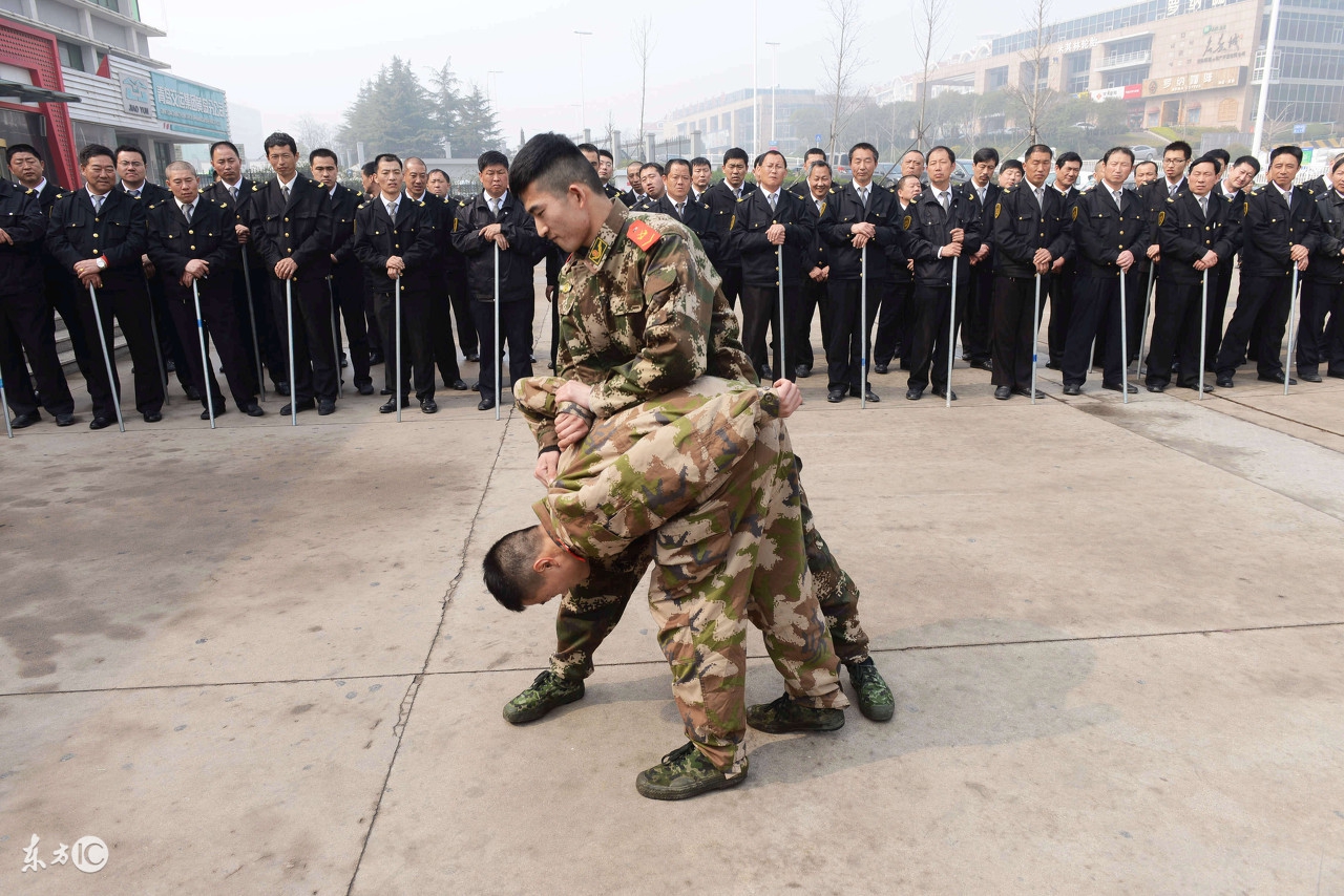 母子拳擒拿术视频,武术武当十八式擒拿术