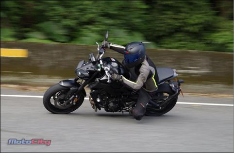 雅马哈扭力大师,雅马哈mt-09试驾