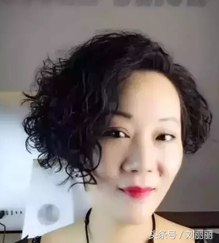 齐肩烫发显老气怎么补救,为什么烫发后显得很老气