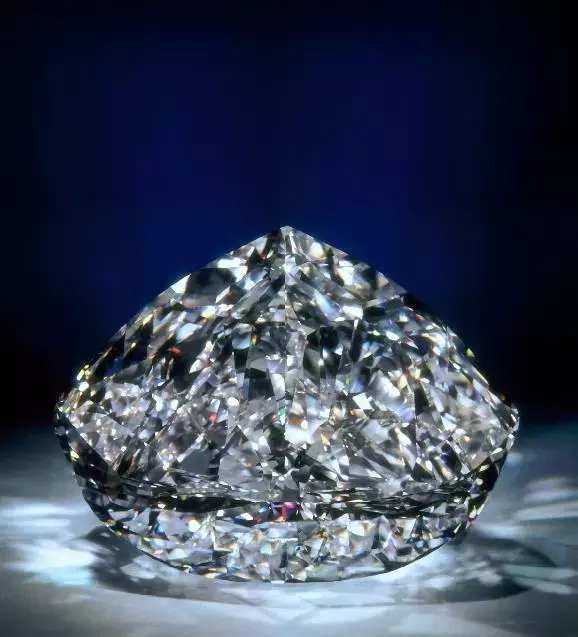 准备结婚了用半年时间挑选钻戒,95后都开始挑钻戒