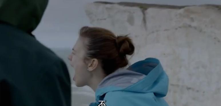 男友车祸去世女友开棺取骨陪伴,男友车祸去世后女孩召唤灵魂