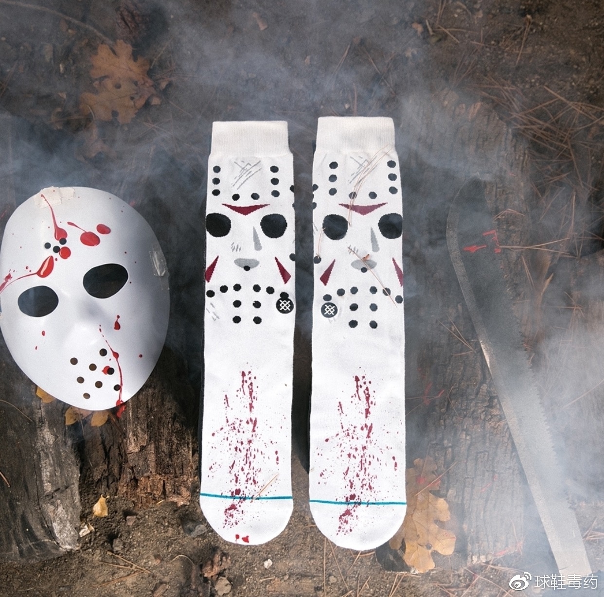 球鞋与袜子为什么那么滑,袜子总是滑到鞋底