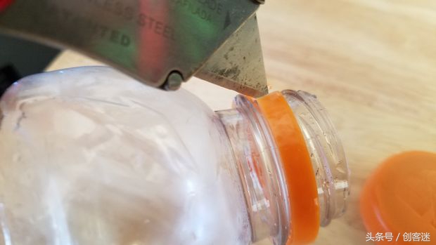 制作简易喷沙除锈机，低成本不到30元，除锈效果非常好