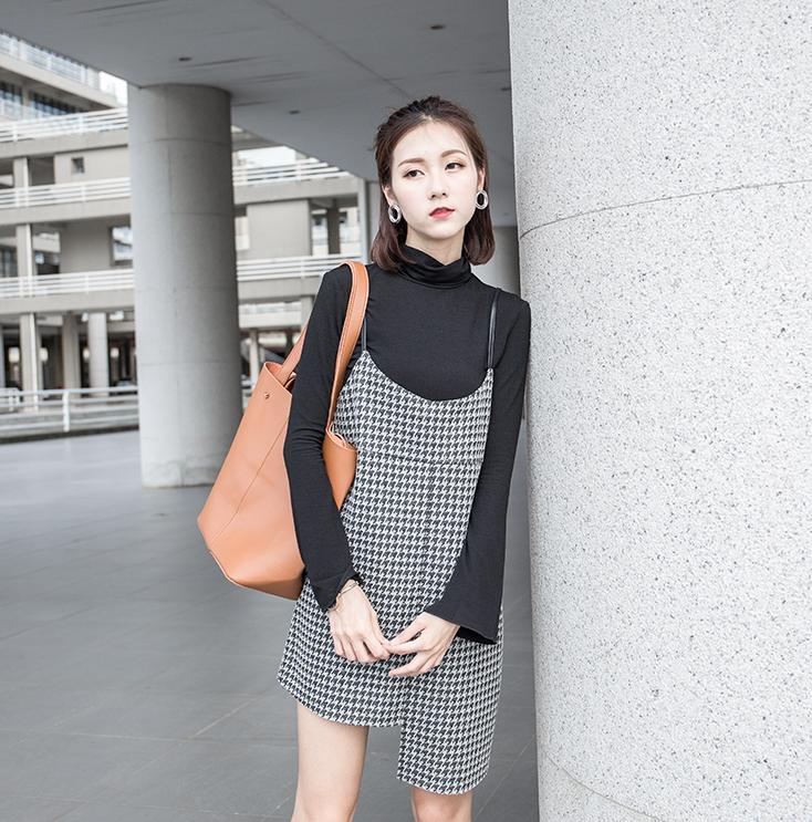 早秋千鸟格网纱套装裙,咖啡色格子吊带裙冬天怎么穿