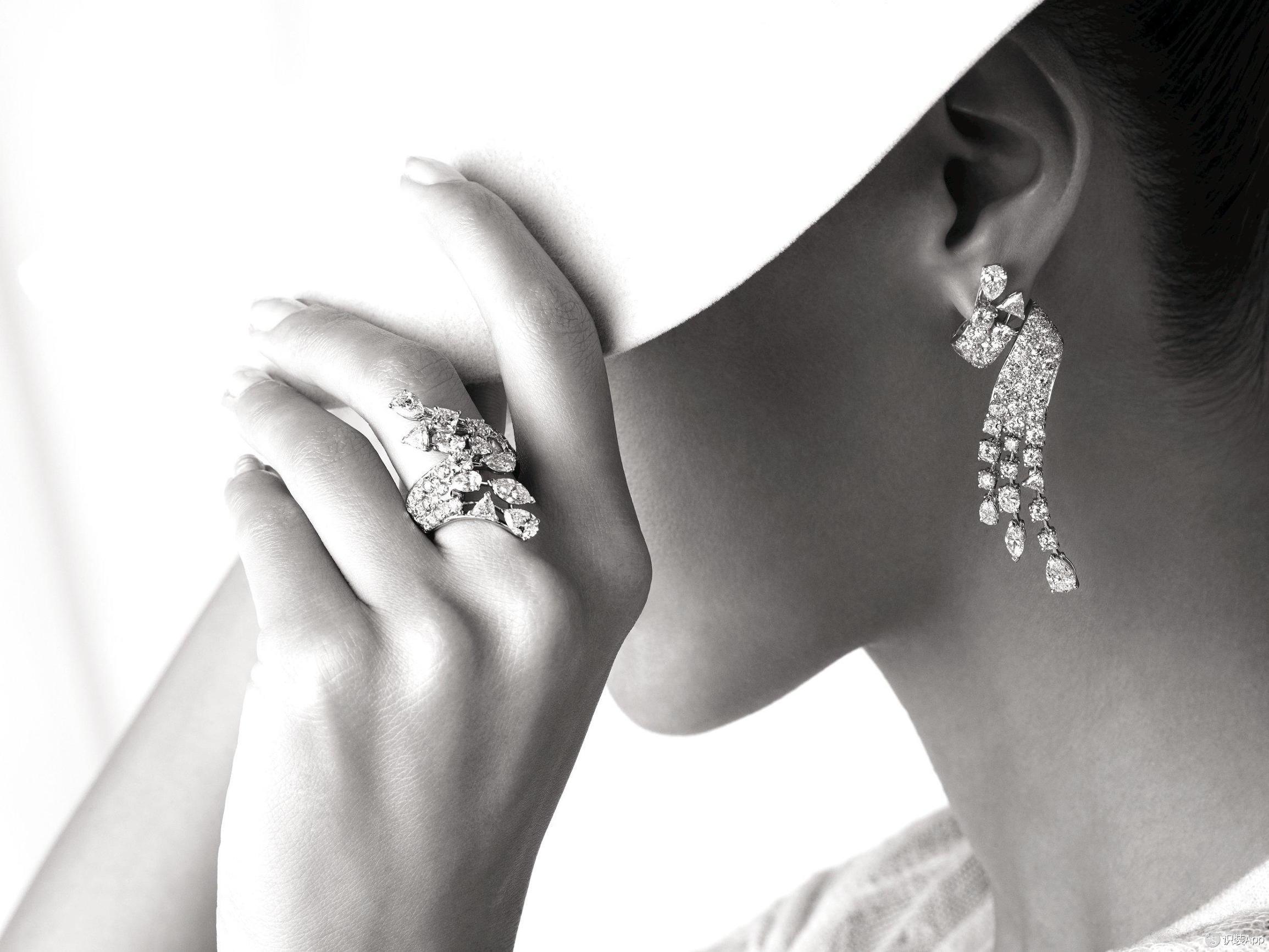 买银耳坠买足银还是925纯银,足银999好还是纯银925好