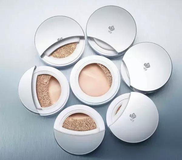 用1万多块钱买了神仙水,兰蔻沁水ysl