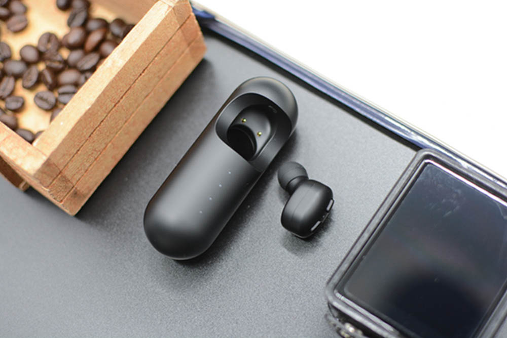 小到几乎可以隐藏！QCY超迷你蓝牙耳机评测