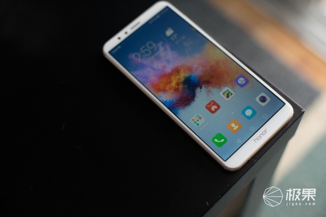 千元手机性能续航排名第一,荣耀畅玩7x详细评测