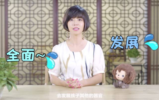 宝宝乱吃东西时要不要纠正,口欲期的宝宝乱吃东西怎么办