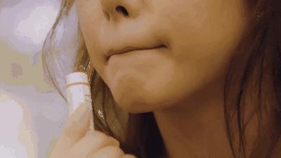 润唇膏防裂最好用,适合干裂皮肤的润唇膏