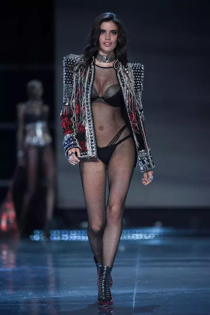 2017年维密秀视频完整版,2017维密秀现场直播