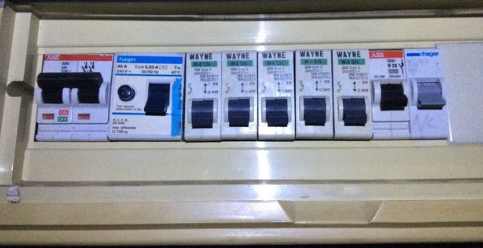 家中漏电开关频繁跳闸怎么办,家里忽然跳闸停电的原因