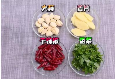 自己在家也能做出美味的麻辣香锅,在家就能做美味的麻辣香锅