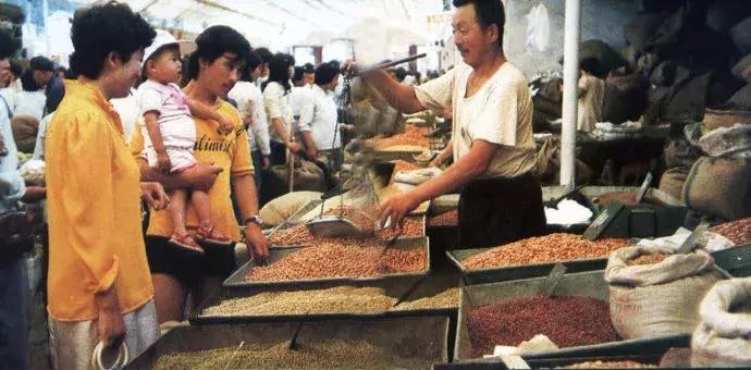 30年前沈阳老照片中街,沈阳市80年代的老照片