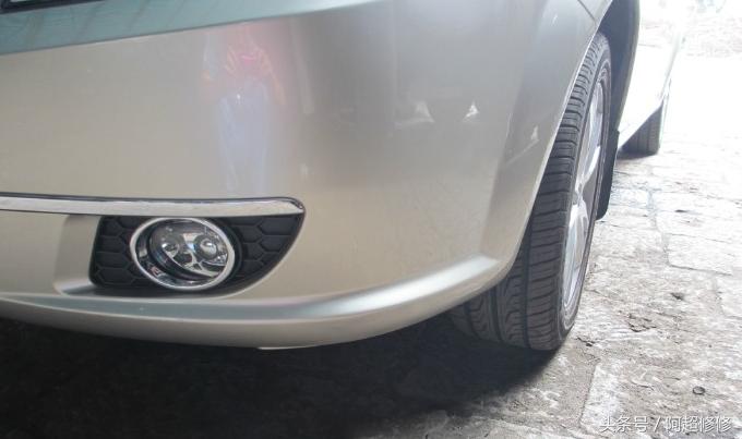 汽车小刮小蹭教你分分钟修复神技,汽车小刮痕处理妙招新手开车怕刮