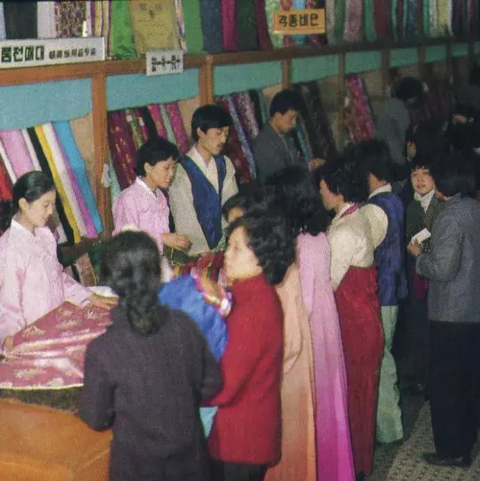 30年前沈阳老照片中街,沈阳市80年代的老照片