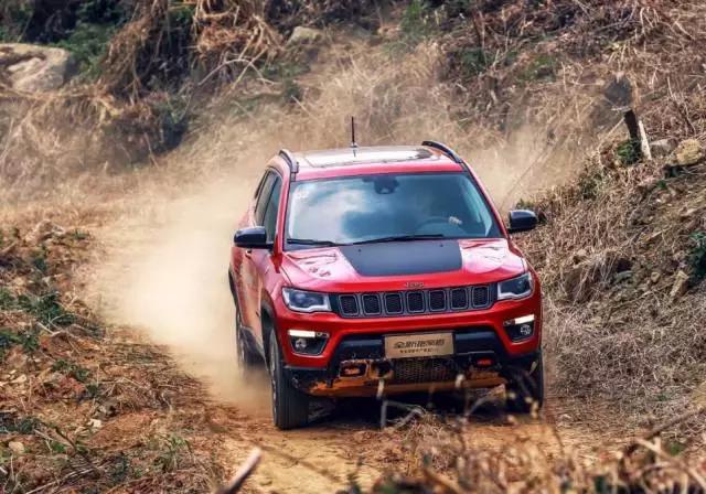 jeep四驱指南,jeep自由光四驱高性能越野