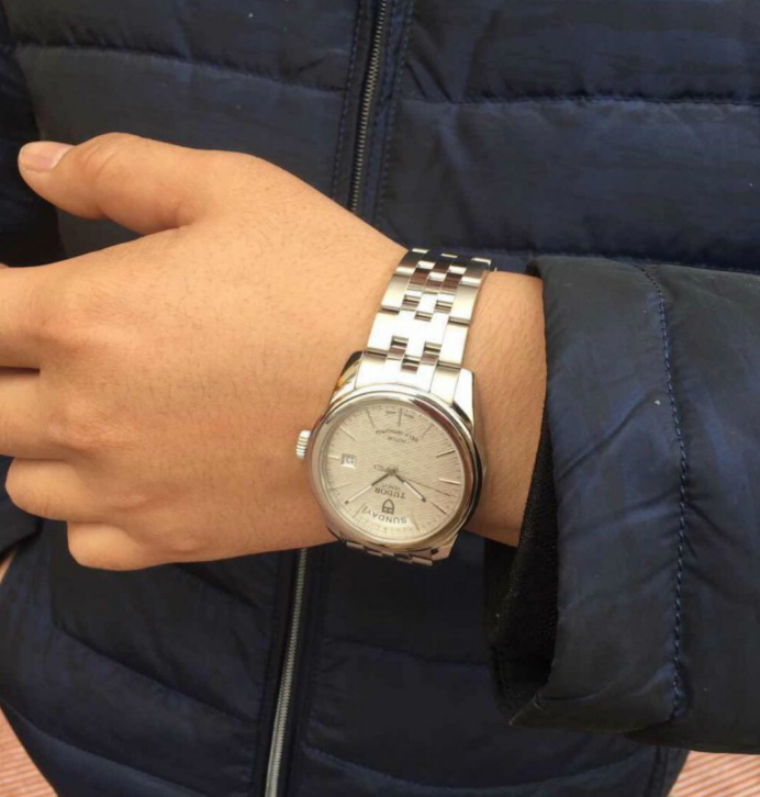 月收入1万戴什么表合适,月收入4000戴什么表合适