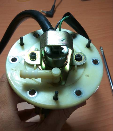 摩托车燃油泵滤网怎么换,摩托车更换汽油泵教程