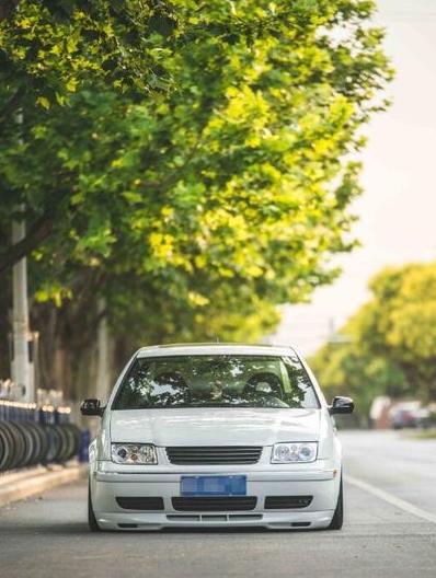 1万5左右的大众宝来,1万块钱买了辆大众宝来