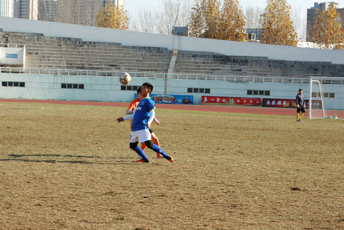 *安泰**市足球比赛——晟和福特对阵德木服饰的精彩瞬间