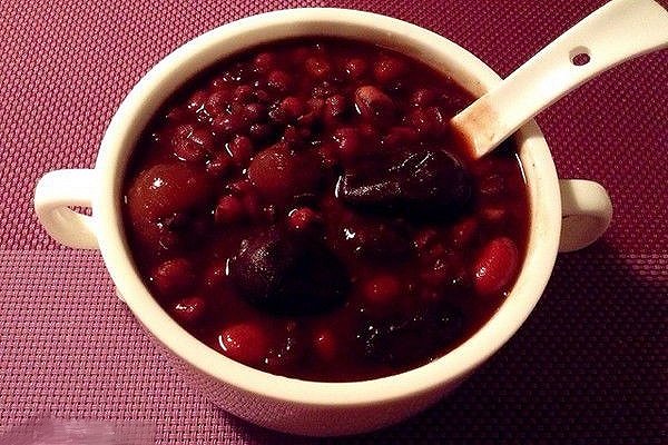 月经量少、经期短、腹痛的你从现在喝起，让你经血通畅气血旺盛