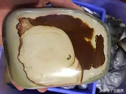 世间玛瑙过万千，玉雕师偏偏独宠这12种