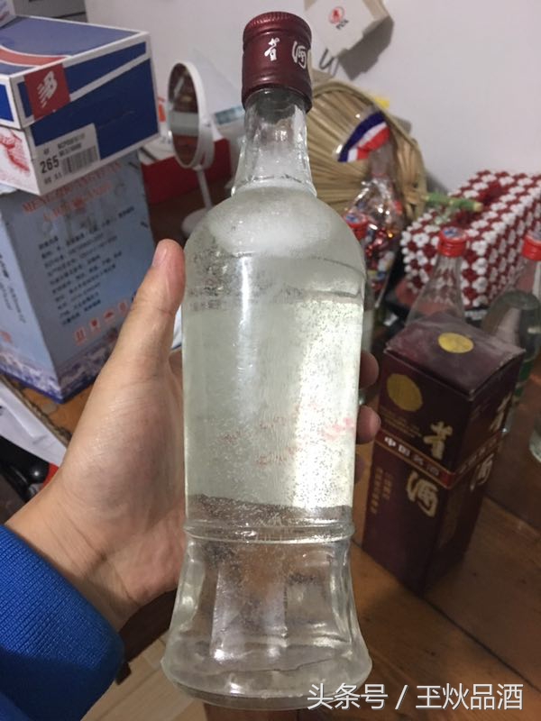 90年代38度绿盒扇形董酒,93年董酒59度红标收藏价值