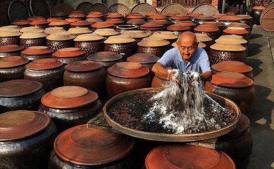 舌尖上的中国酱油作坊晒酱油,五款无添加老字号古法酿造酱油