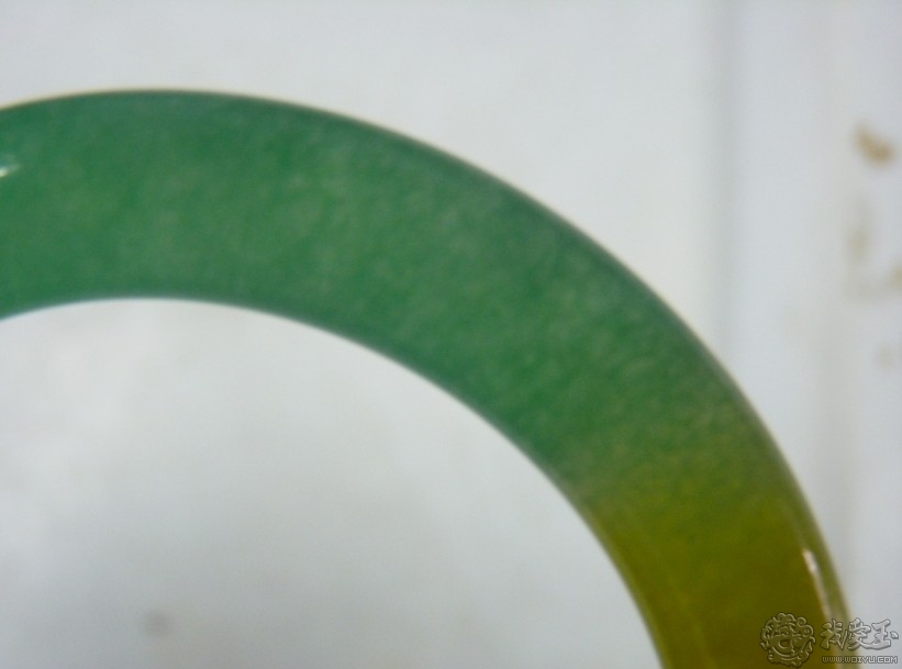 怎样判断珠宝玉石鉴定网站的真假 (如何判断网上的玉石珠宝的真假)