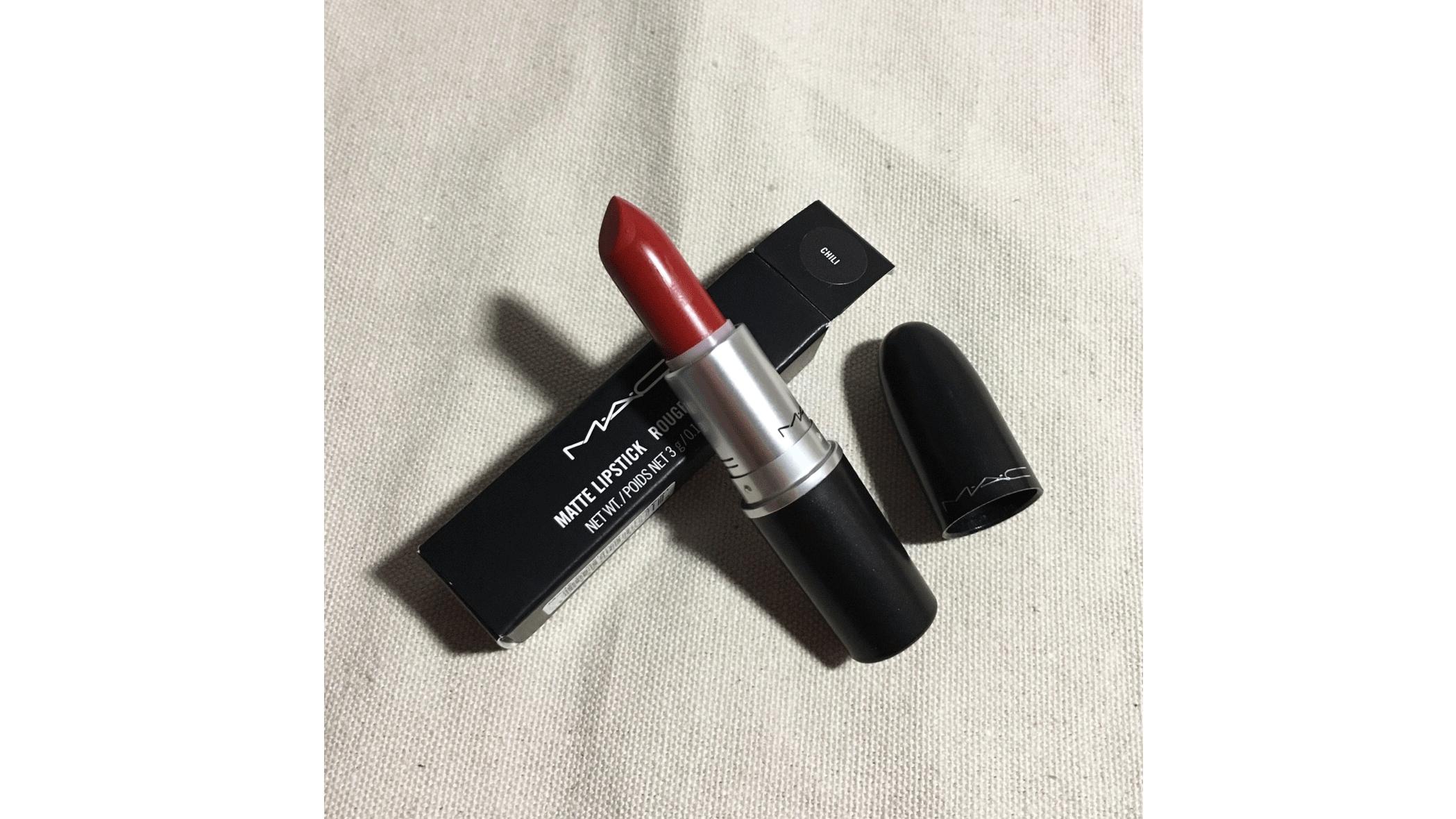 冬季口红什么颜色显白,口红冬季推荐姨妈色