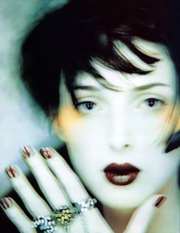 拍糊了的照片怎么调清晰,照片拍糊了