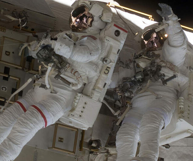 女航天员要求已育吗,专家谈女航天员选拔