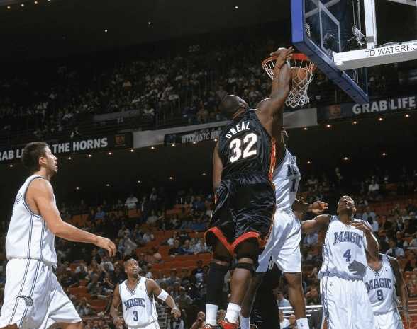 后仰跳投加隔人暴扣,花式过人视频集锦