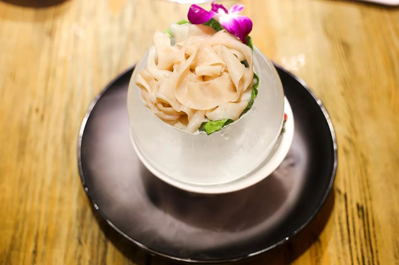 正宗重庆老火锅店逛新城推荐,重庆逛吃之旅本地人推荐的火锅店