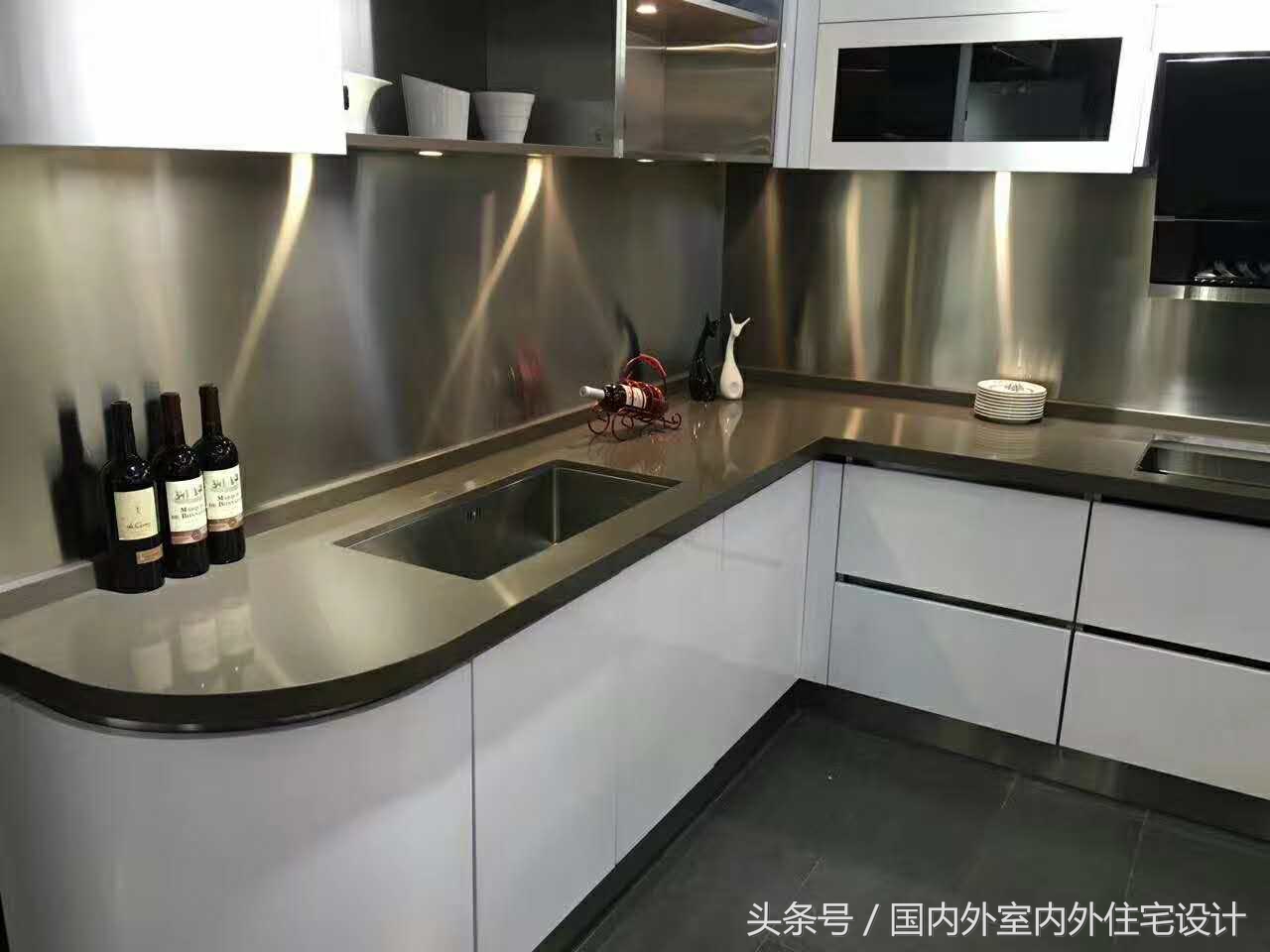 不锈钢家具优缺点一览,现在都流行不锈钢家具吗