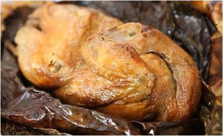 叫花鸡和扒鸡味道有什么区别,叫花鸡的口味浓郁吗吃起来柴吗