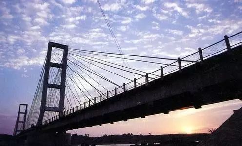 大连最美的七座桥,大连金湾桥历史