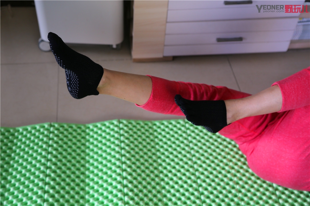 toesox系列防滑男士瑜伽袜大码袜,胶底运动防滑袜测评