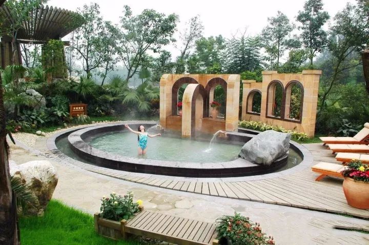 成都周边温泉推荐冬天,成都周边真正天然最纯正温泉在哪