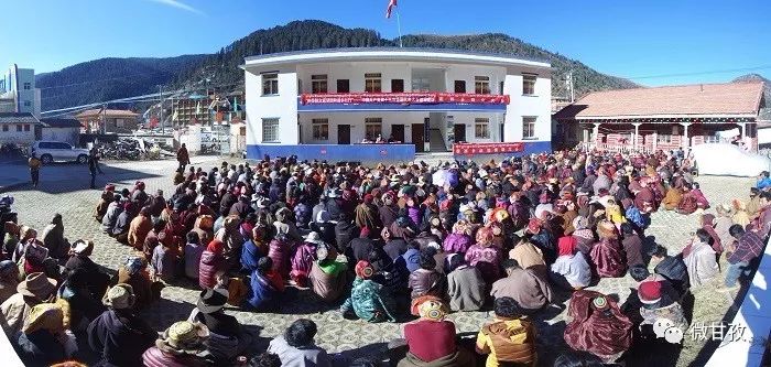 *党**的十九大精神来到农牧民群众家门口